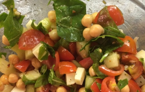 tomato chickpea salad | Island Real Estate