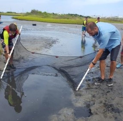 students having fun at Ecological Marine Adventures | Island Real Estate